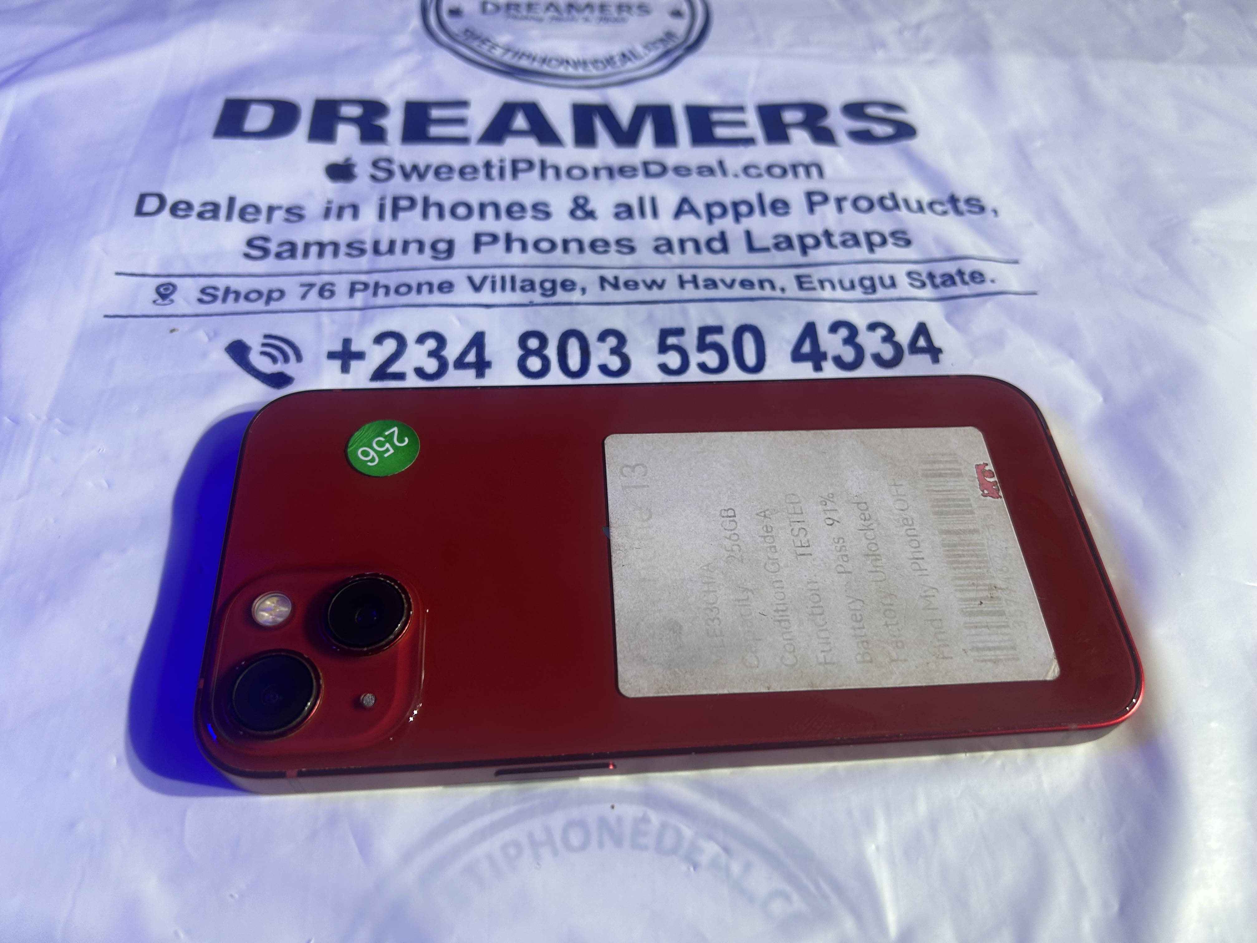 Sweet iPhone 13 256GB RED